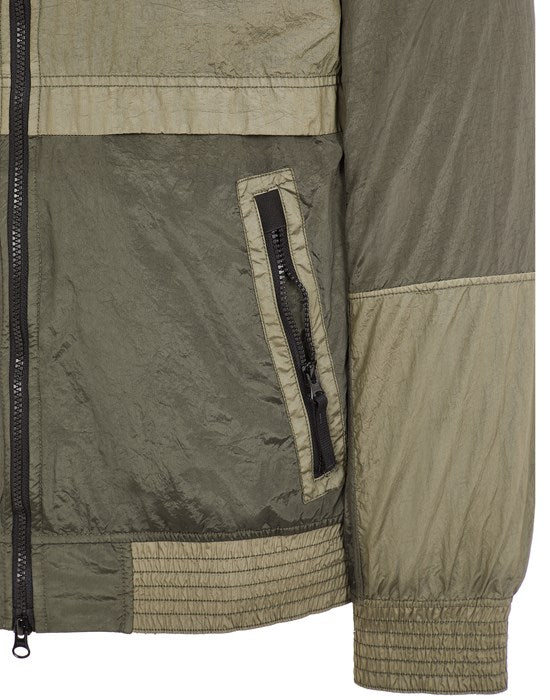 VESTE